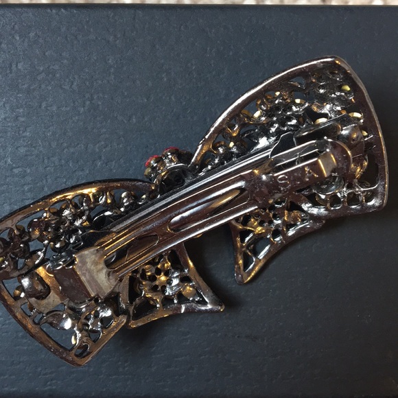 Red Bow Rhinestoned Hair Clip - Picture 2 of 2